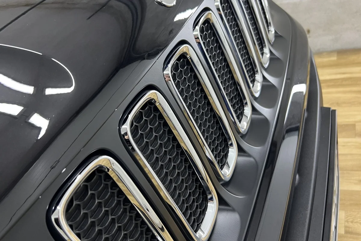 CustomWorks Bydgoszcz - czyszczenie komory silnika